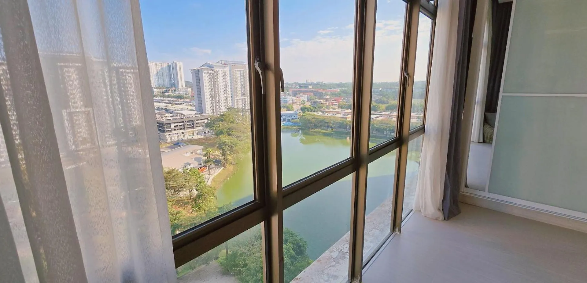 Mount Austin - Moonstay At Palazio Near To Toppen Ikea Aeon Johor Bahru 0*,  Malaysia